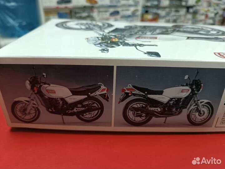 21513 Мотоцикл Yamaha RZ250 (4L3) (1980) 1:12