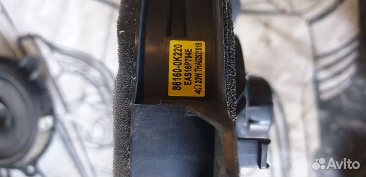 Динамик toyota hilux 2013