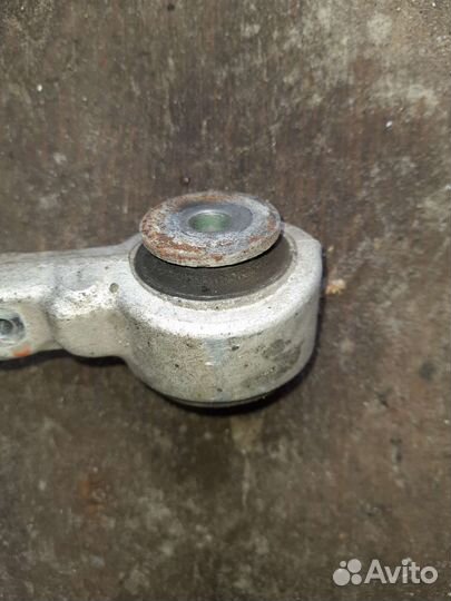 Поперечный рычаг Mercedes ml 164