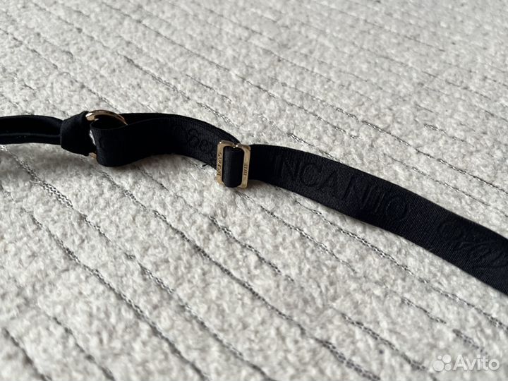 Телесный с черным бюстгалтер бренда 