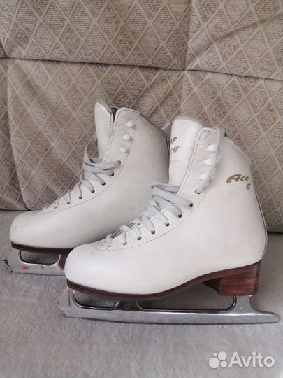 Фигурные коньки graf ace