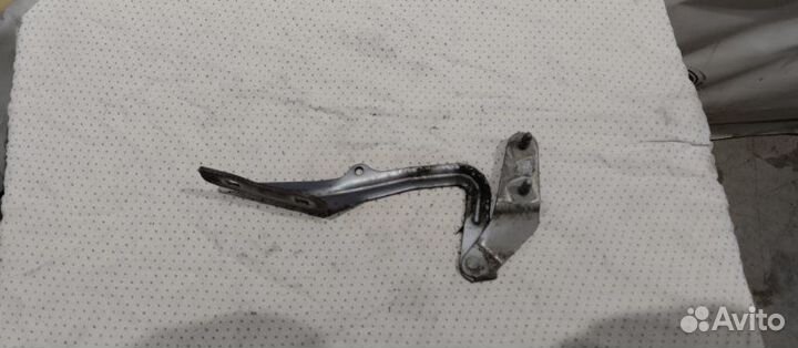 Петля двери передняя правая Ford Focus CB4 qqdb