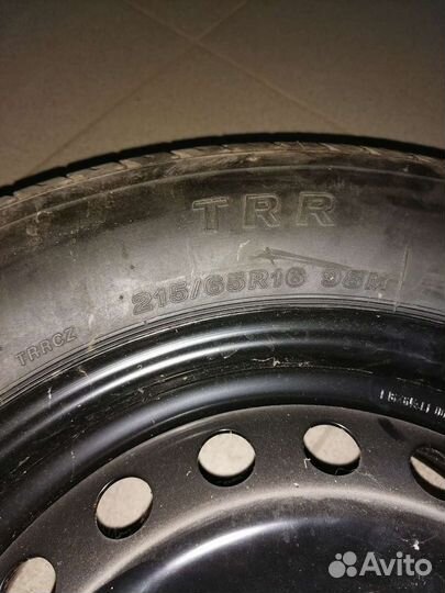 Bridgestone ST10 215/65 R16