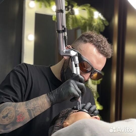 Удаление татуажа, перманента бровей, век, губ