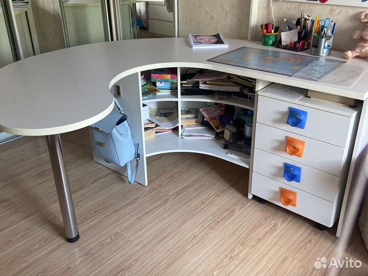 Письменный стол дизайнерский(полукруг)