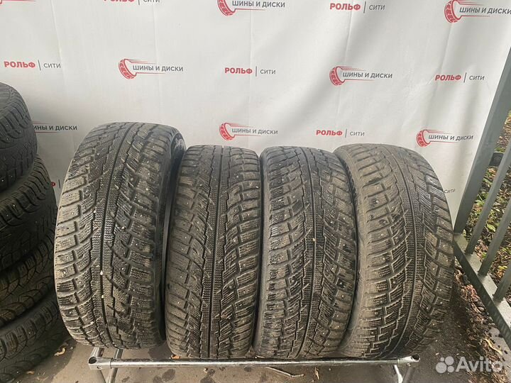 Marshal I'Zen RV Stud KC16 235/55 R17 103T