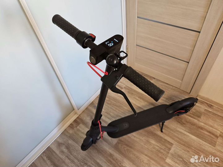 Электросамокат Xiaomi Scooter Mijia M365 Pro