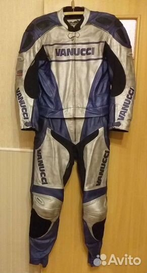 Мотокостюм