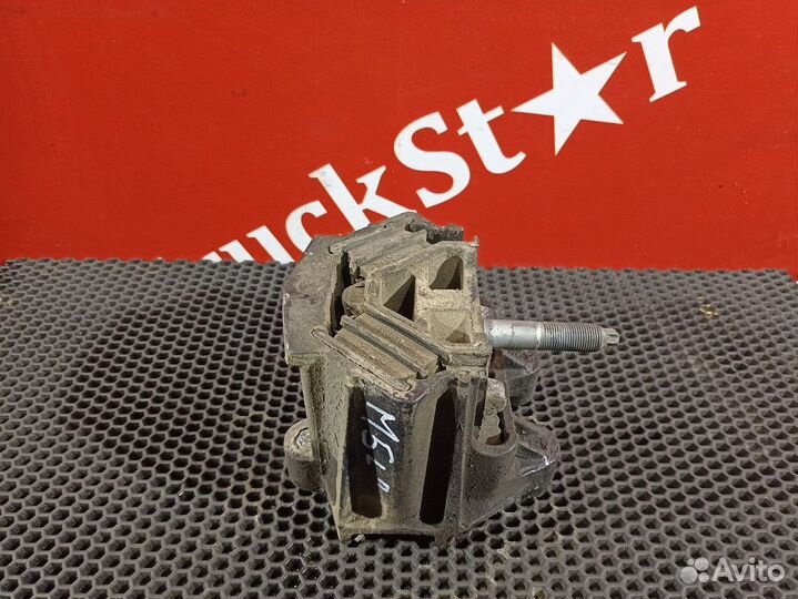 Подушка двигателя передняя