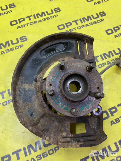 Передний правый поворотный кулак Hyundai Santa Fe