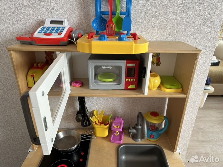 Детская кухня IKEA дуктиг с техникой и посудой