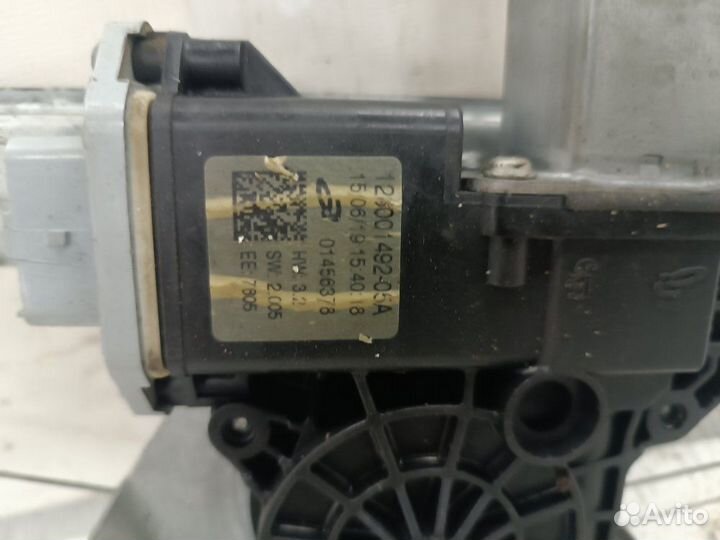 Стеклоподъемник передний левый Renault Duster 2.0