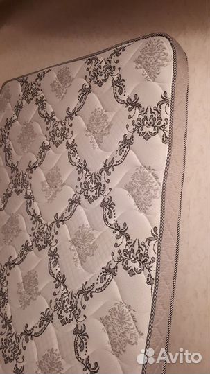 Матрас 110х182х12 см без пружин