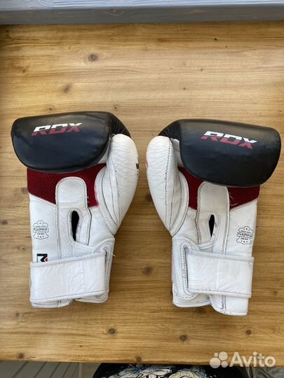 Боксерские перчатки RDX