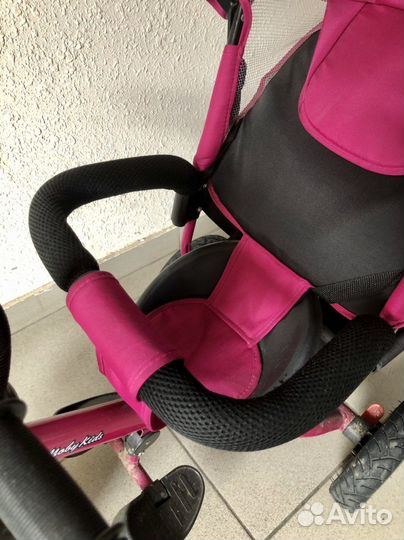 Детский велосипед с ручкой