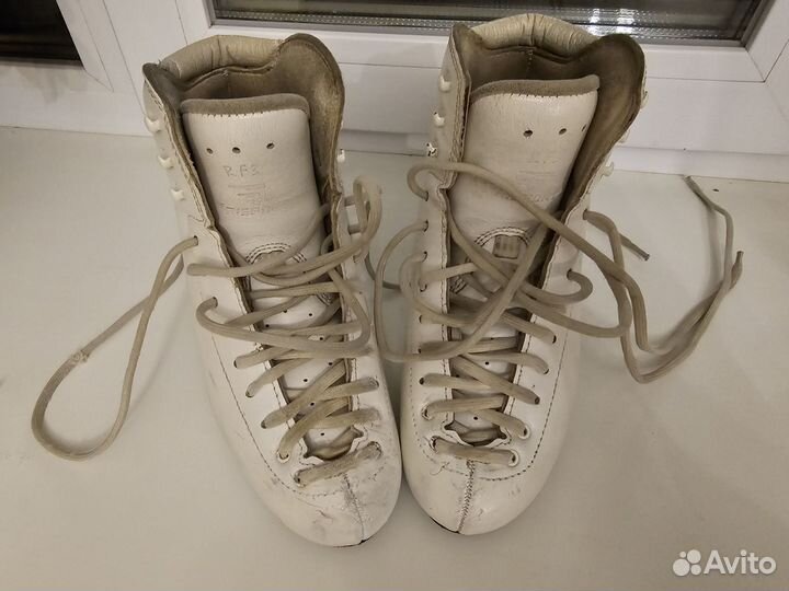 Фигурные коньки risport RF3