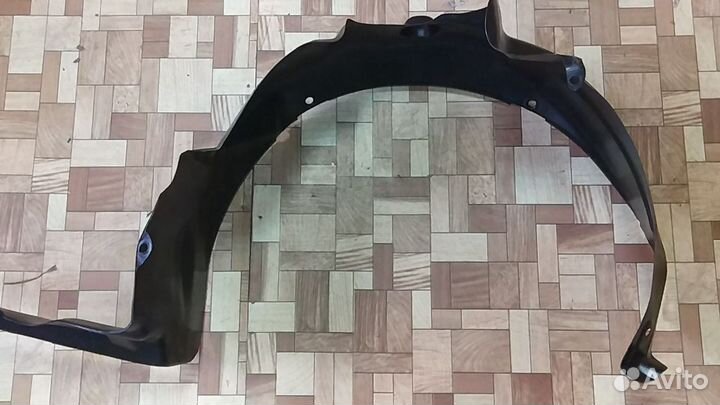 Подкрылок передний правый Kia Spectra