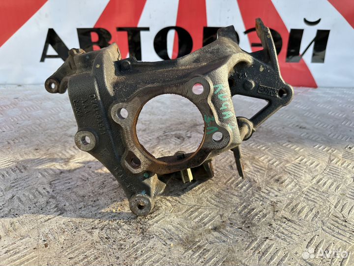 Цапфа задняя левая Ford Kuga 2