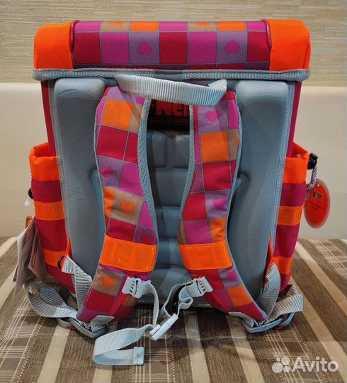 Школьный ранец для девочки