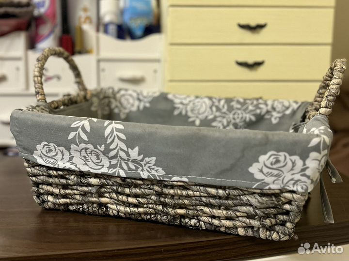 Корзина плетеная (органайзер для хранения)