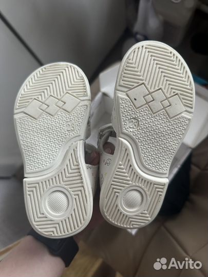 Сандалии для девочки