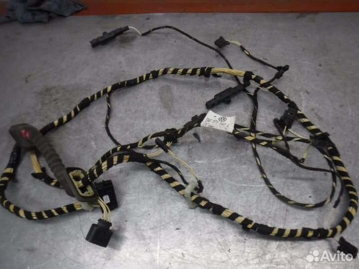 Проводка двери багажника левая Volkswagen Tiguan