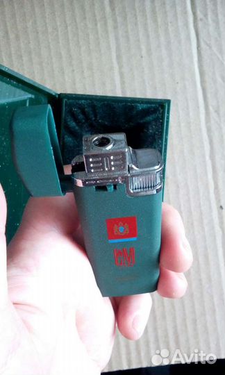 Зажигалка в футляре