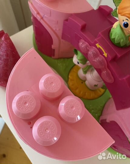 Игрушка конструктор Mega Bloks Замок