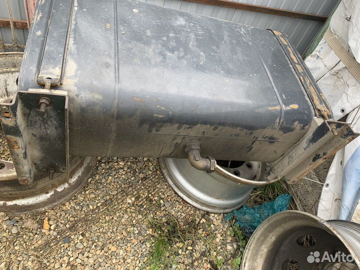 Бак для гидравлики