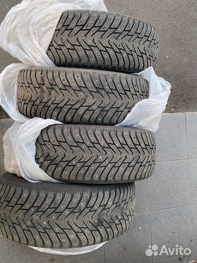 Продам комплект колес Nokian Hakkapeliitta 8