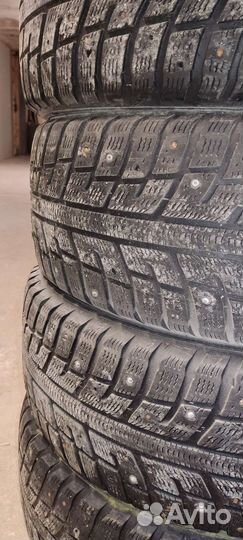 Kumho I'Zen KW22 215/55 R16
