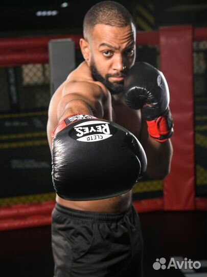 Боксерские перчатки