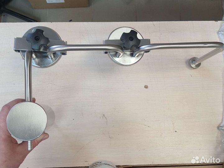 С двумя сухопарниками