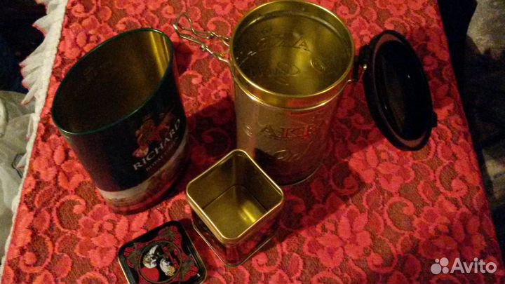 10метал. коробочек разных размеров (1продана)