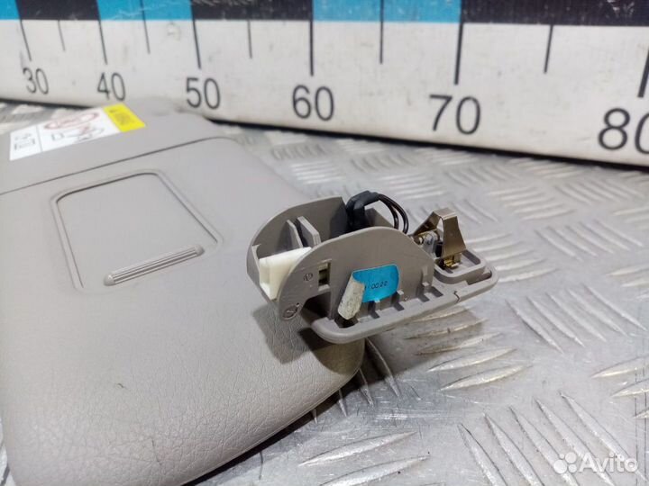 Б/У Козырек солнцезащитный правый#001