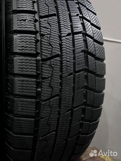 Toyo Winter Tranpath TX 215/60 R17 96Q