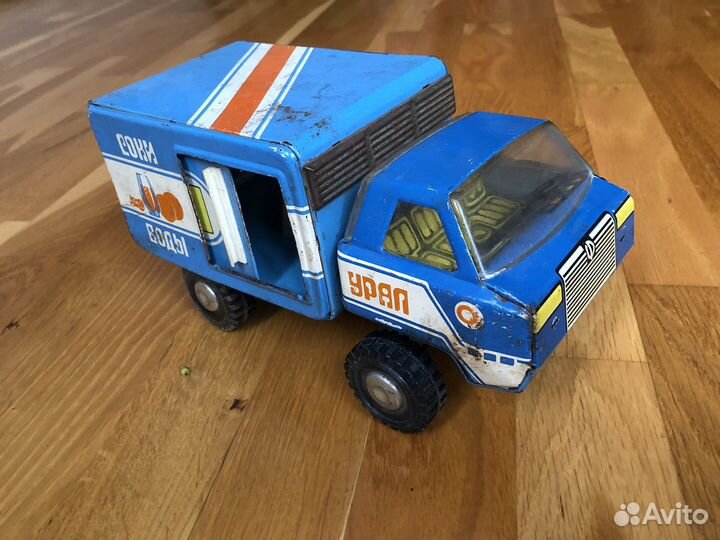 Игрушка железная Урал СССР