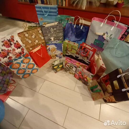 Пакеты подарочные упаковочные