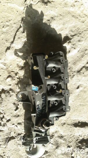 Коллектор впускной Opel Astra L35 Z13DTH 2008