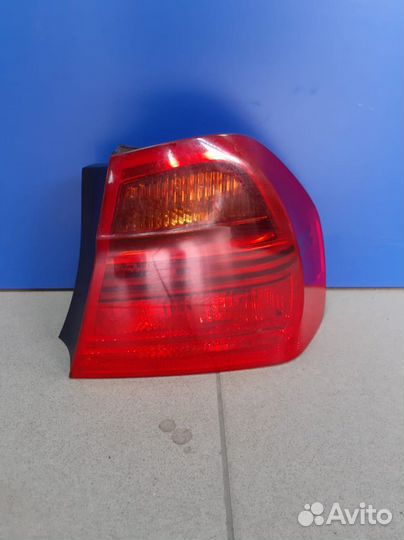 Фонарь задний правый BMW 3' E90