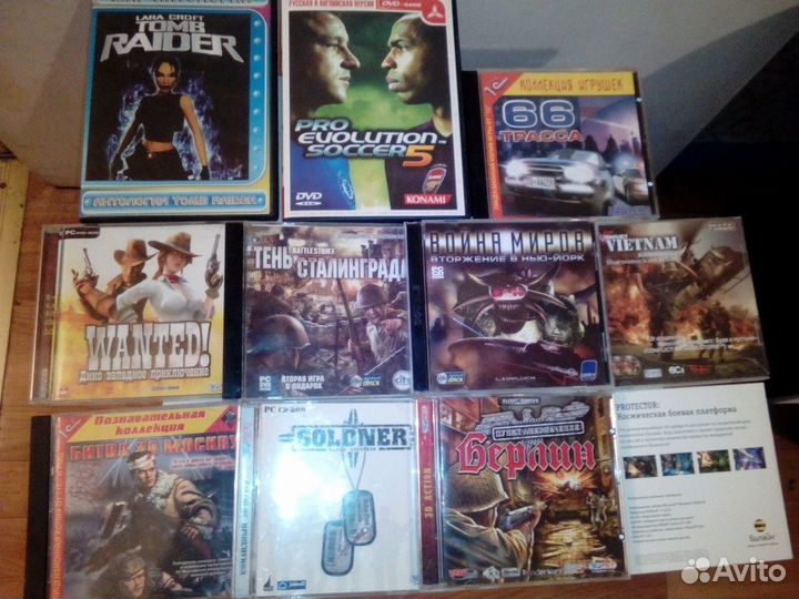 11 компьютерных игр на дисках (2 DVD, 9 CD)