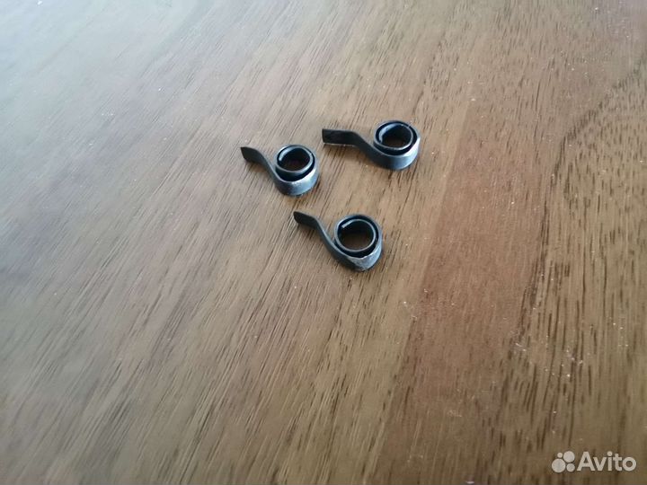 Запчасть для швейных машин. Нитеобрезатель