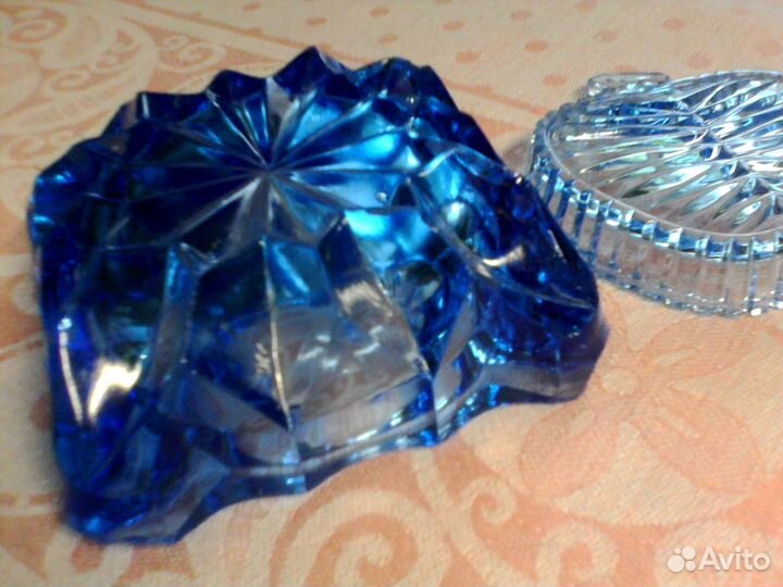 Стеклянные синие пепельницы. СССР