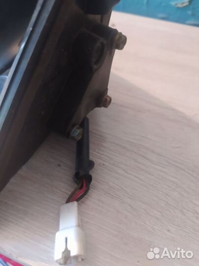 Боковое зеркало Тойота Карина 88г