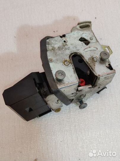 Замок задней правой двери bmw 5 e39