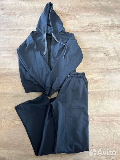 Спортивный костюм женский новый 42 44 размер
