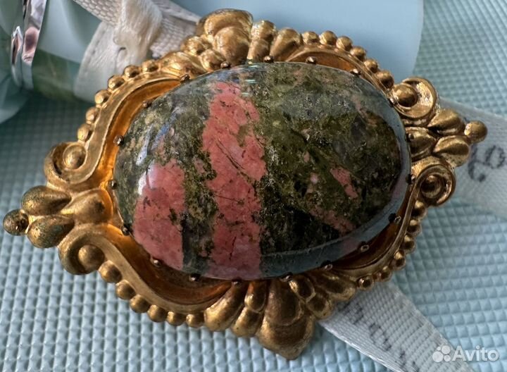 Брошь унакит позолота времен СССР винтаж