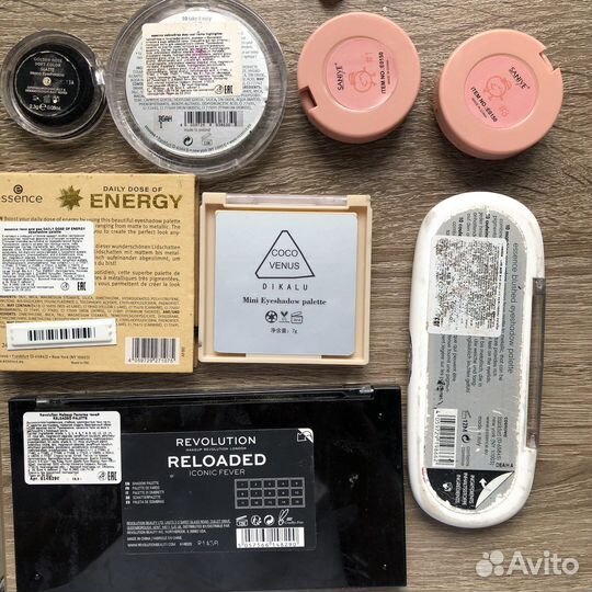 Косметика, накладные ресницы пучки, спф крем