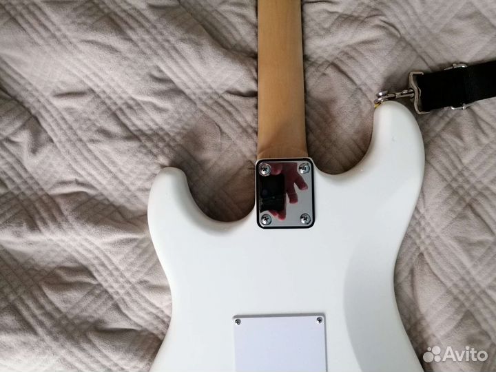 Электрогитра rockdale ssh white