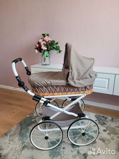 Кукольная винтажная коляска